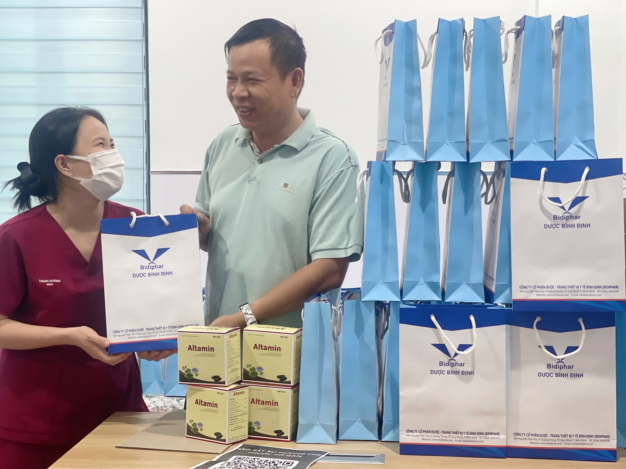 Chương trình Miễn phí xét nghiệm viêm gan B, C và thuốc bổ gan Bidiphar Altamin nhân ngày Viêm gan thế giới c